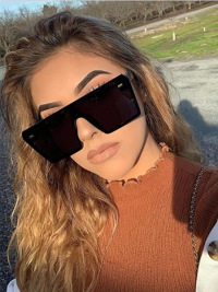 « Unveiling the Tori: Exploring the Spectrum of Rectangular Gradient Sunglasses for Every Style »