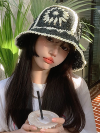 « Sun-Kissed Elegance: The Claudia Summer Straw Hat – Your Ultimate Beach Accessory »