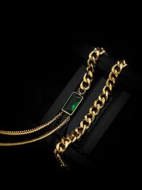 « Unveiling Allison: The Epitome of Luxury in Vintage Emerald and Gold-Plated Stainless Steel Chokers »