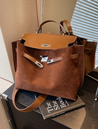 « Introducing the Athen: BK Bag’s Chic Nubuck Vegan Leather Tote »