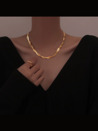 « Unveiling Claudia: The Epitome of Elegance in Gold-Plated Stainless Steel Necklaces for Women »