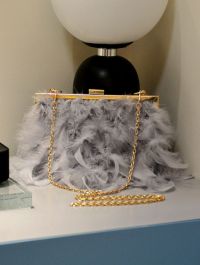 « Flaunting Elegance: The Flamingo Feather Fairy Bag – A Winter Must-Have for Every Woman’s Evening Ensemble »