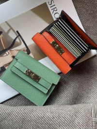 « Unveiling the Elegance: A Closer Look at the Luxury Textured Leather Cardholder – Card Holder 001 »