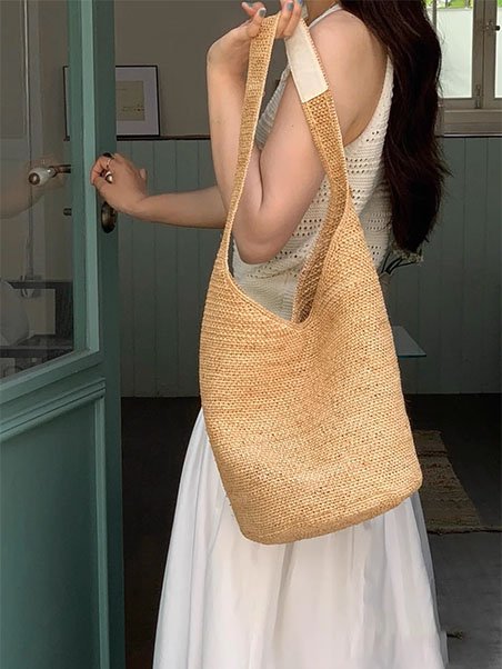 Must-Have Straw Beach Bags: Your Perfect Summer Companion